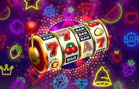 Pemain dari Jakarta, Surabaya, dan Bandung bermain Mega Wheel di jamuwin78